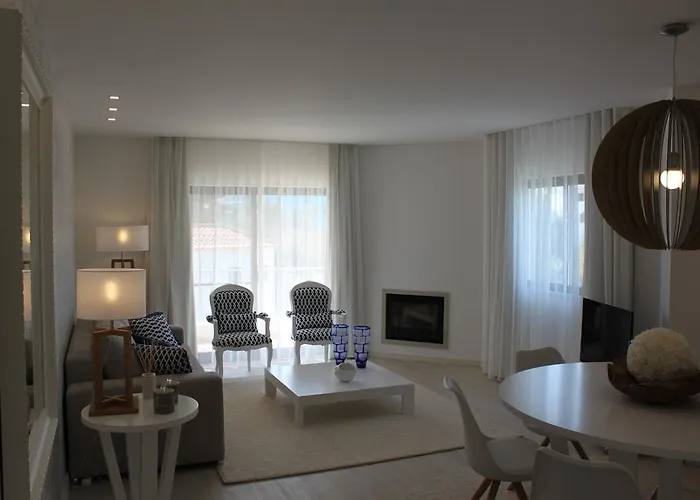 Morning Cascade Apartment