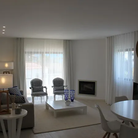 Morning Cascade Apartment